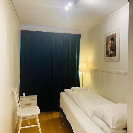 Arctic Inn, Cozy Single Bed Private Room In A Shared Apartment With Stunning Tromso Views Exterior foto